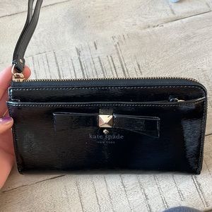 Kate Spade ♠️ Black Layton Wristlet Wallet